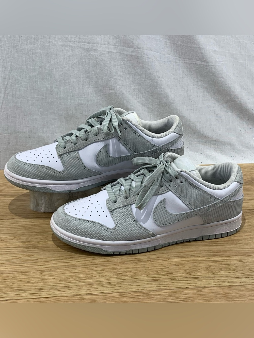 Nike Dunk Low Light Silver Corduroy Size 10 Women’s FN7658-100 Sneakers Shoes